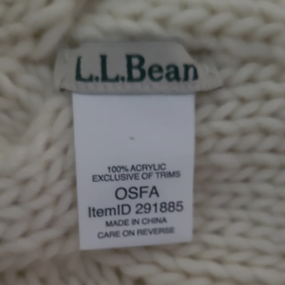 L.L. Bean bean neck